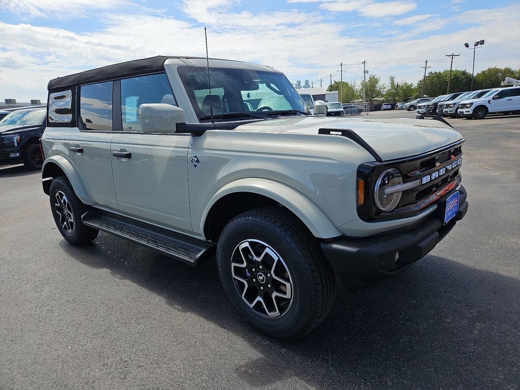 2026 Ford Bronco Outer Banks