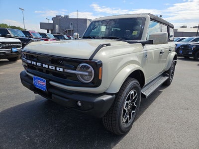 2026 Ford Bronco Outer Banks