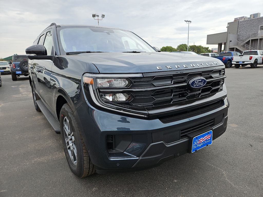 2025 Ford Expedition Max Active