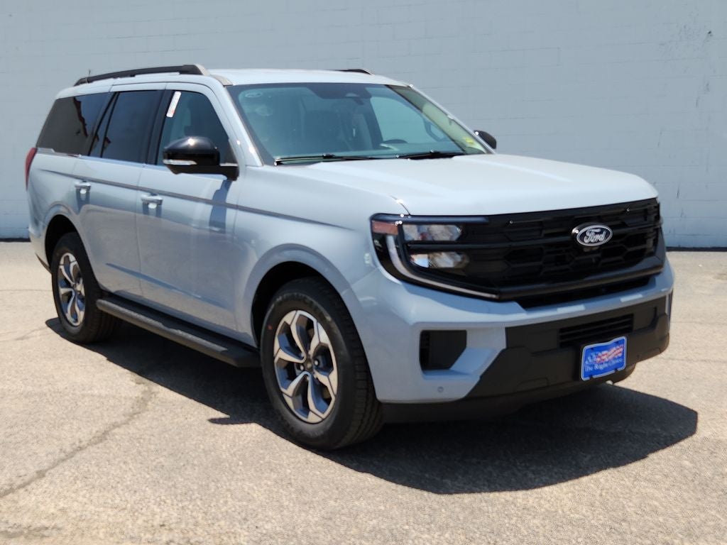 2027 Ford Expedition Active
