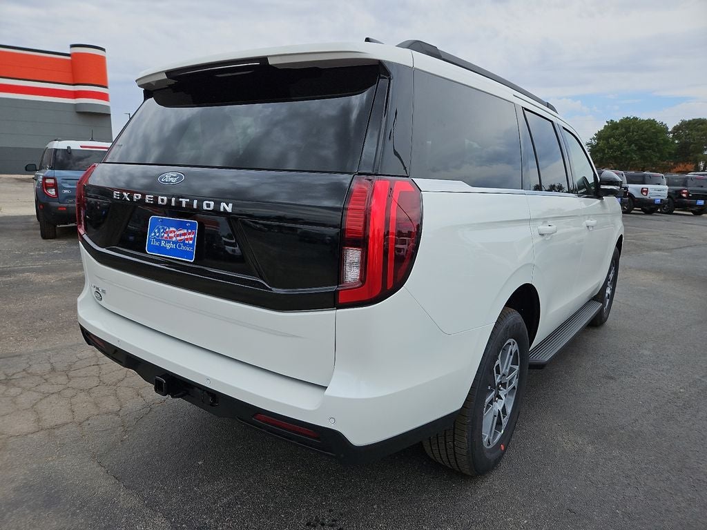 2026 Ford Expedition Active