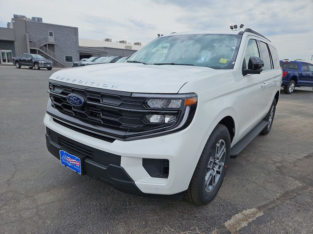 2026 Ford Expedition Active