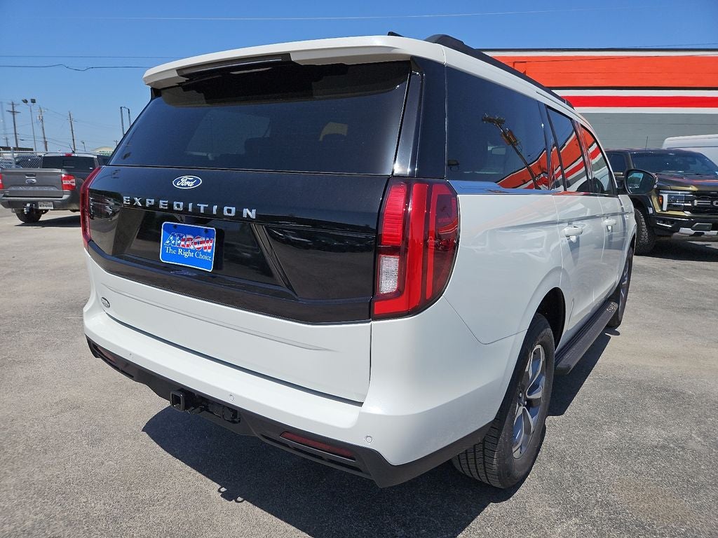 2027 Ford Expedition Active