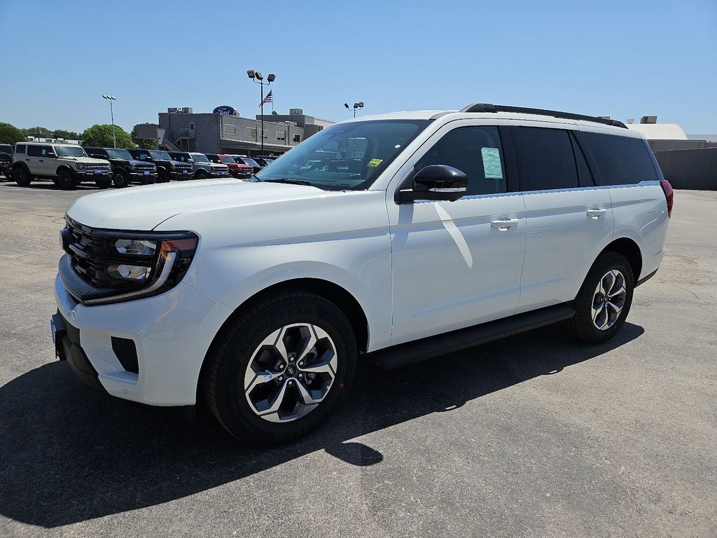 2027 Ford Expedition Active