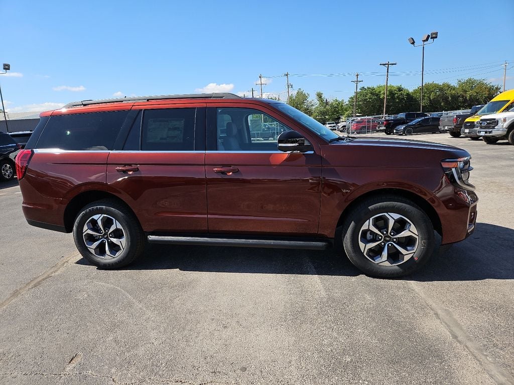 2027 Ford Expedition Active