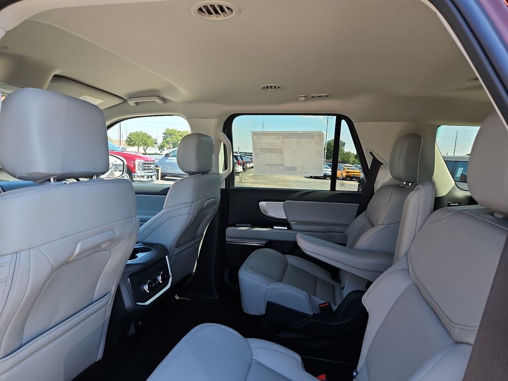 2027 Ford Expedition Active