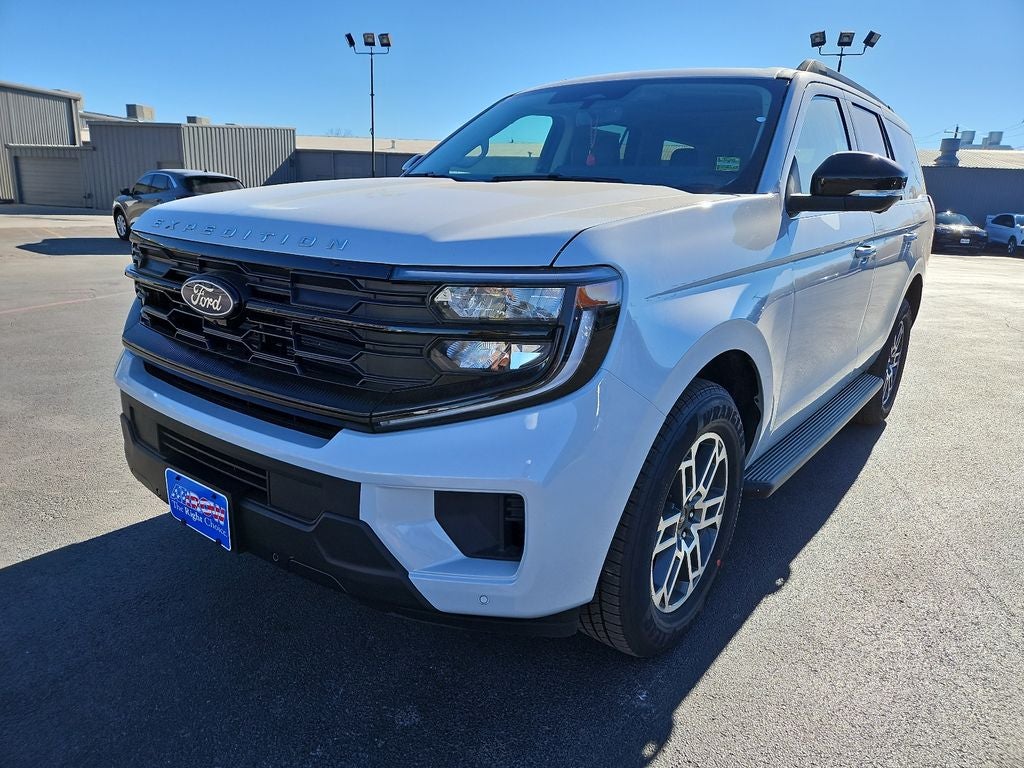 2025 Ford Expedition Active