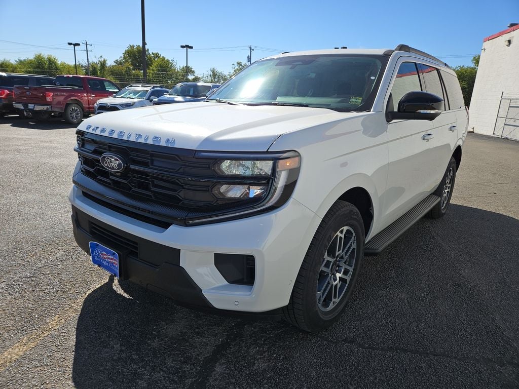 2025 Ford Expedition Active