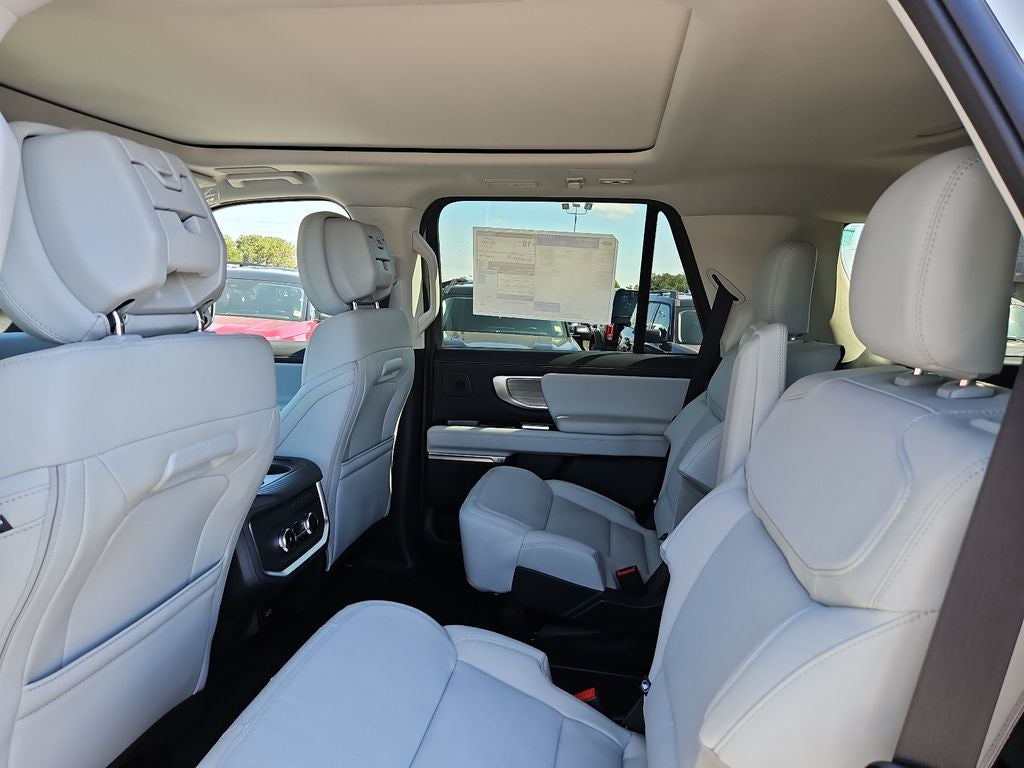 2027 Ford Expedition Platinum