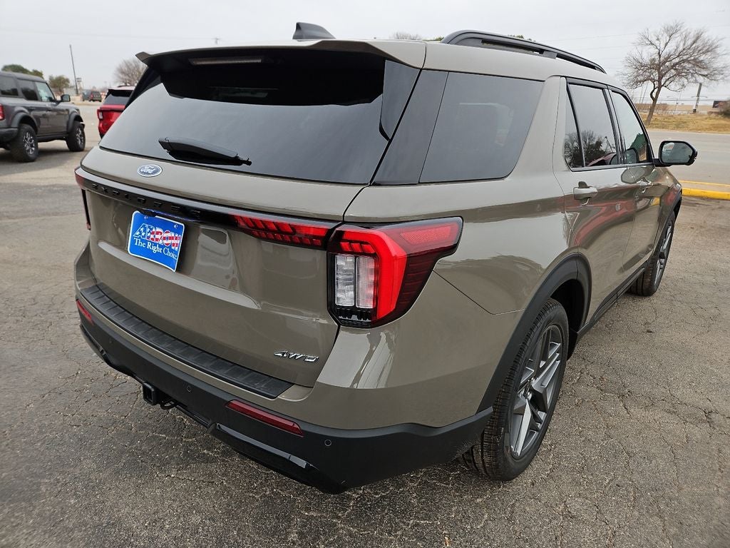 2026 Ford Explorer ST-Line