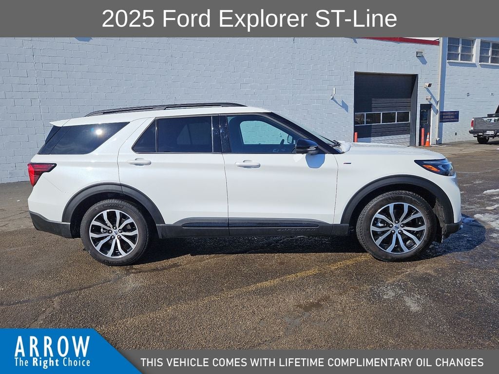 2025 Ford Explorer ST-Line