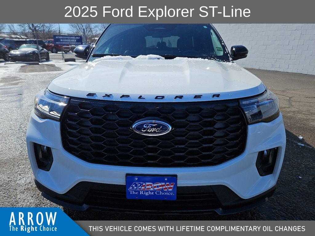 2025 Ford Explorer ST-Line