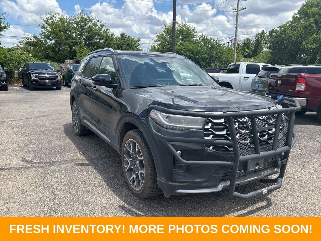 2025 Ford Explorer Platinum 4WD (PL535)'s photo