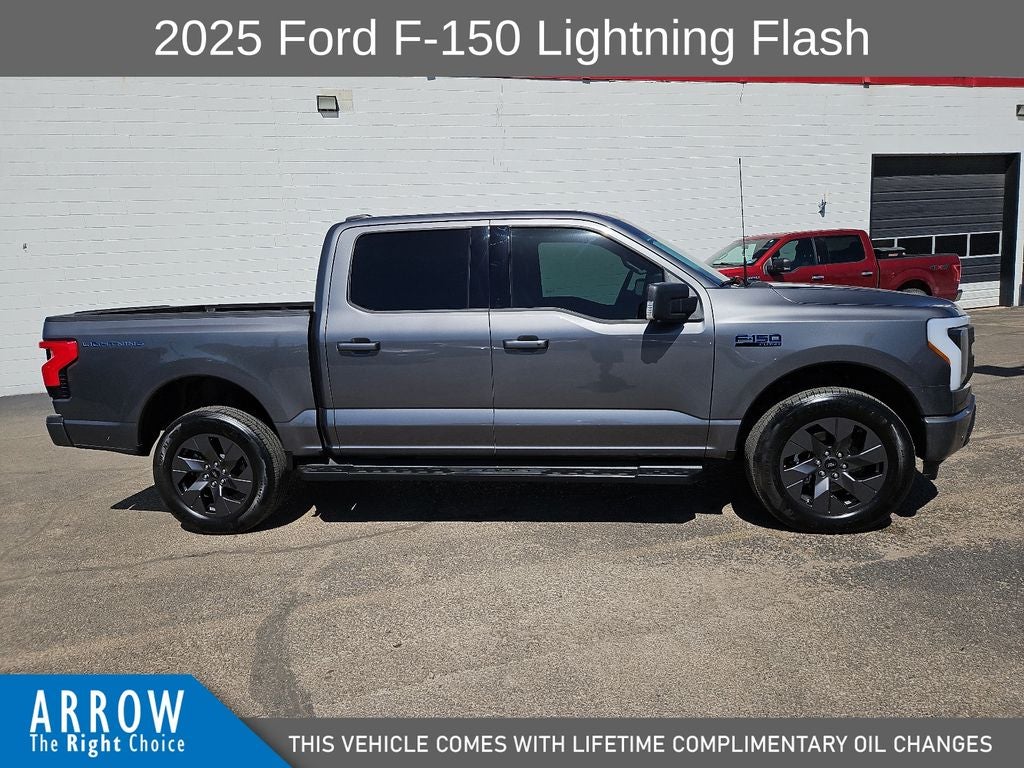 2025 Ford F-150 Lightning Flash