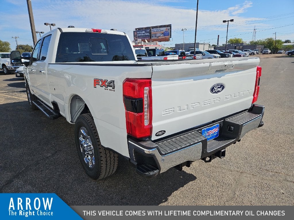 2027 Ford F-350SD Lariat