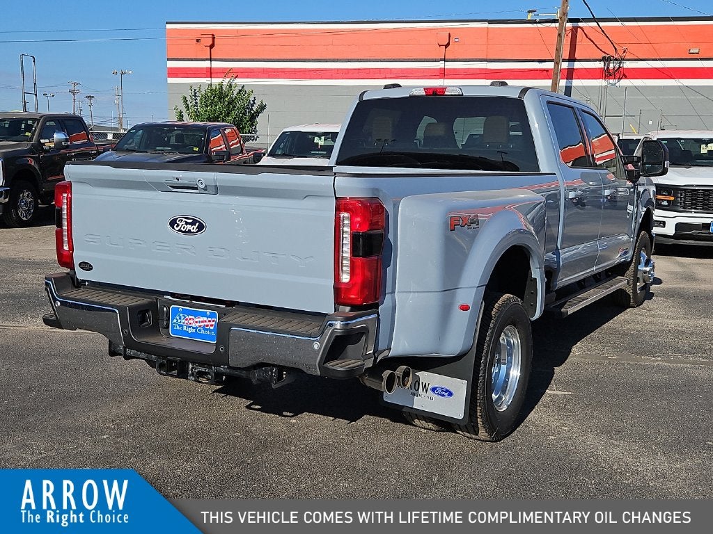 2027 Ford F-350SD Lariat DRW