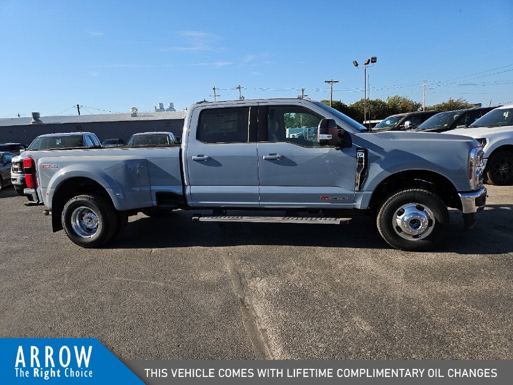 2027 Ford F-350SD Lariat DRW