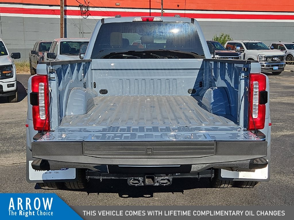 2027 Ford F-350SD Lariat DRW