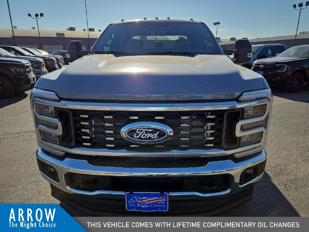 2027 Ford F-350SD Lariat DRW