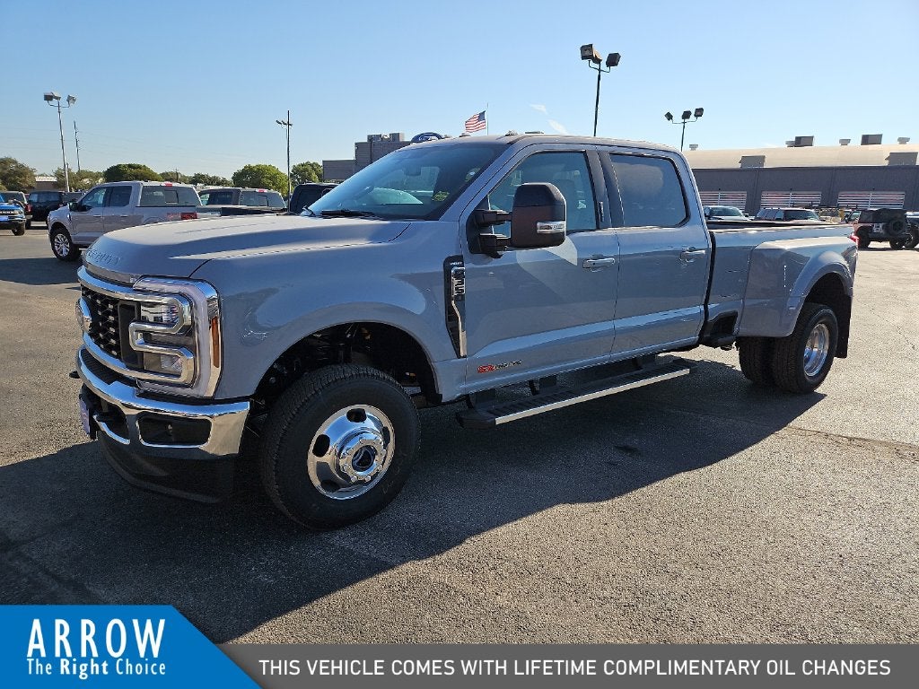 2027 Ford F-350SD Lariat DRW