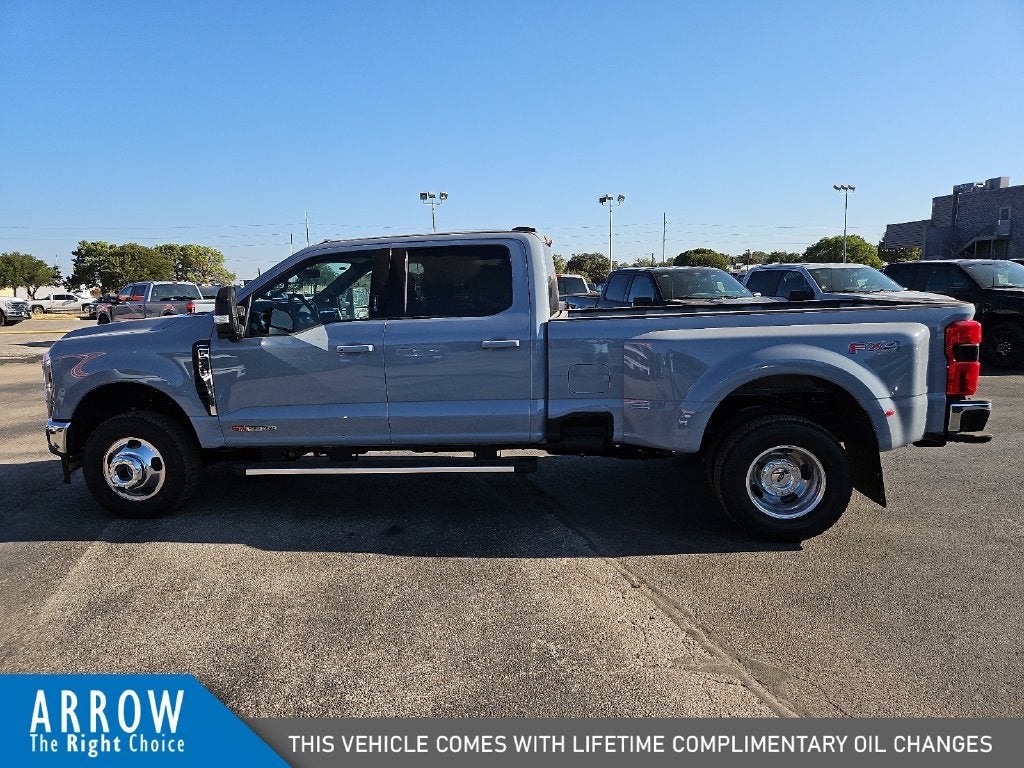 2027 Ford F-350SD Lariat DRW