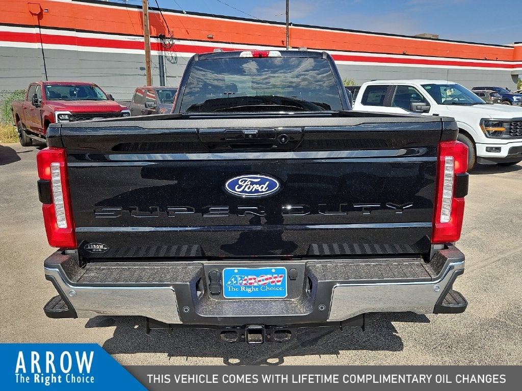 2027 Ford F-350SD Lariat DRW