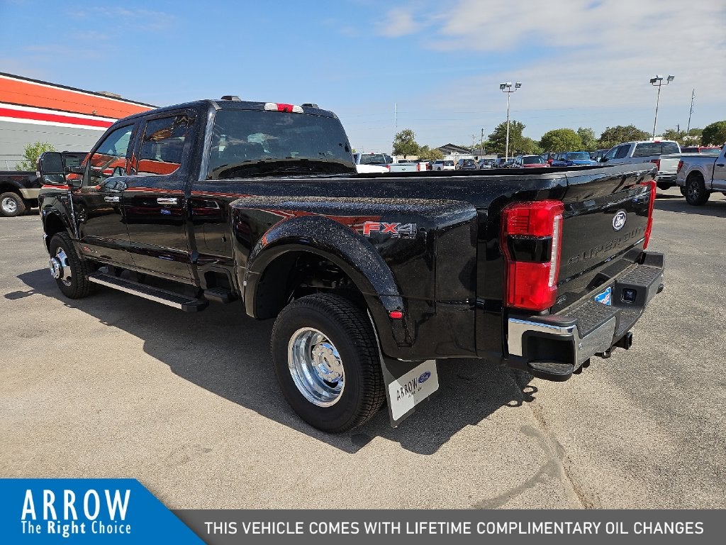 2027 Ford F-350SD Lariat DRW