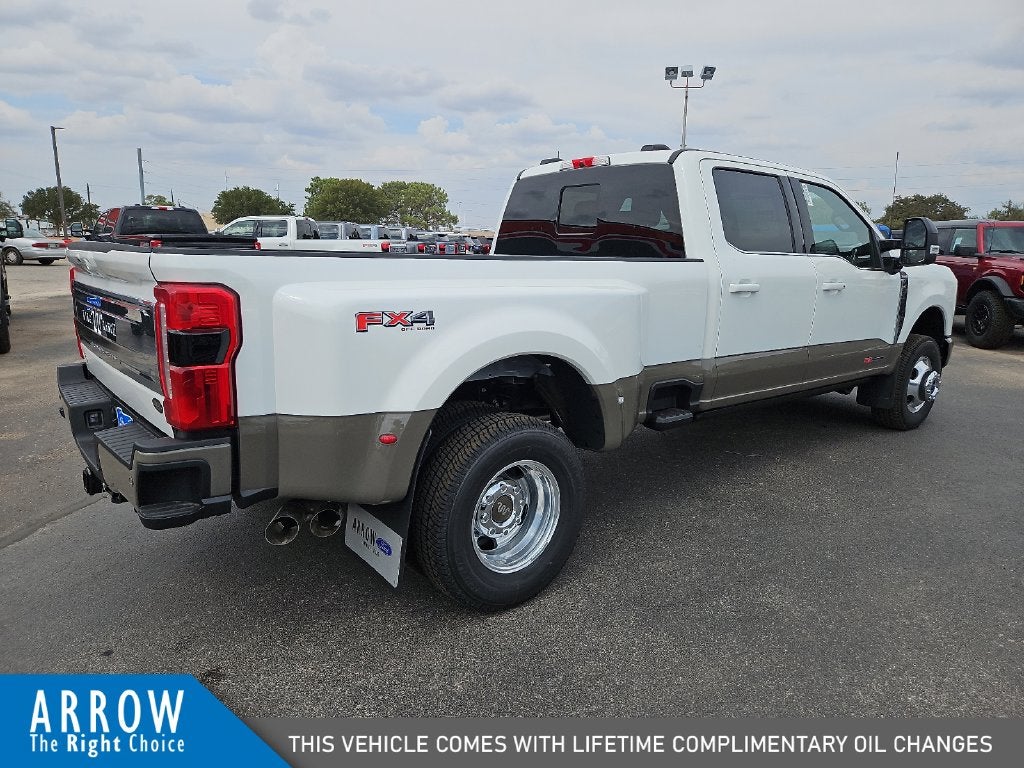 2027 Ford F-350SD King Ranch DRW