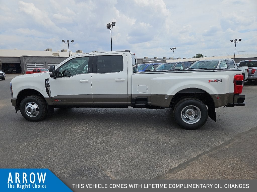 2027 Ford F-350SD King Ranch DRW