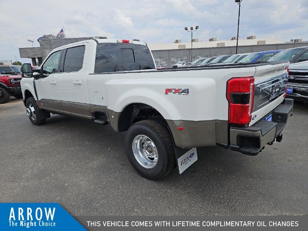 2027 Ford F-350SD King Ranch DRW