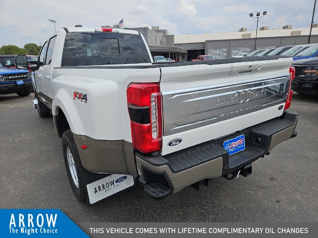 2027 Ford F-350SD King Ranch DRW