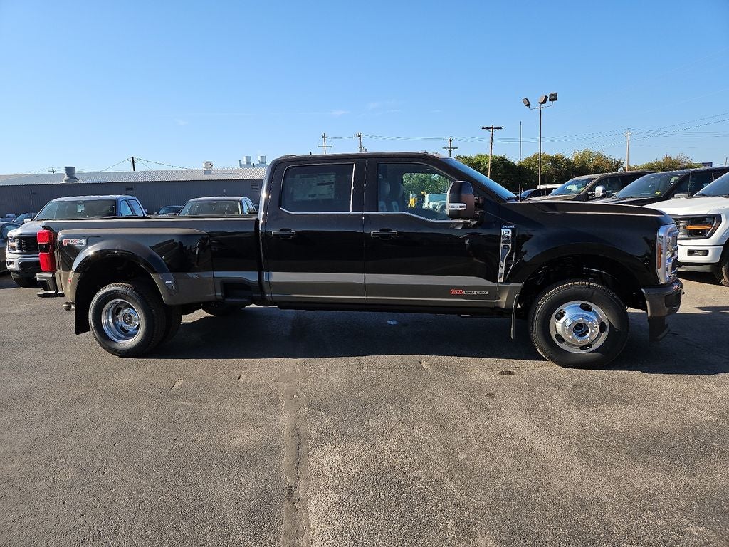 2027 Ford F-350SD King Ranch DRW