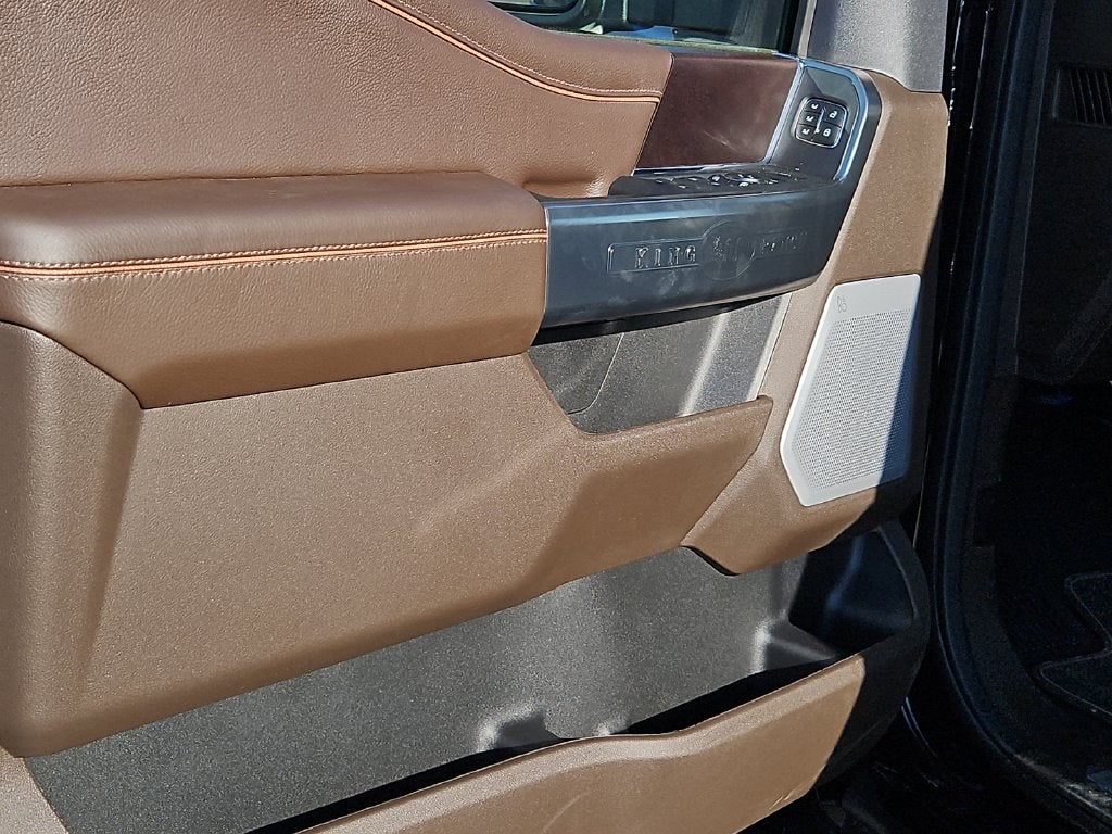 2027 Ford F-350SD King Ranch DRW