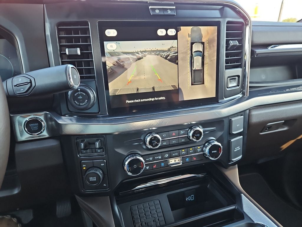 2027 Ford F-350SD King Ranch DRW