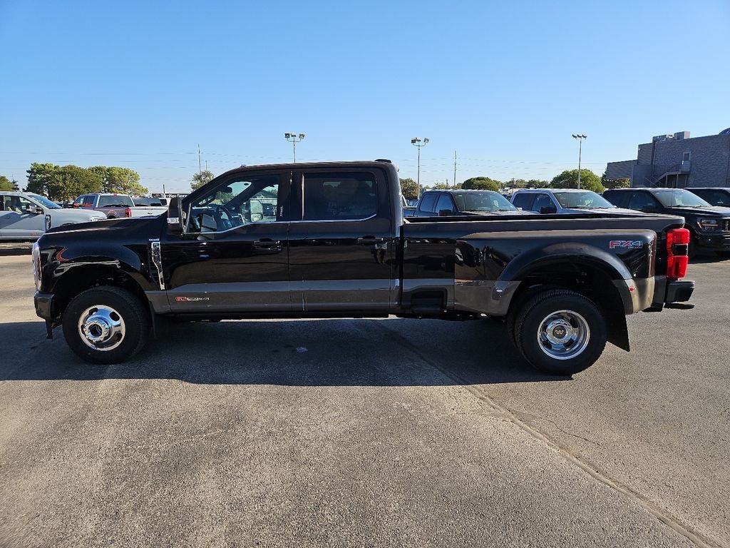 2027 Ford F-350SD King Ranch DRW