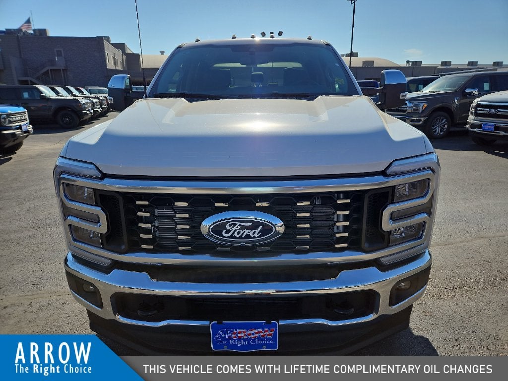 2027 Ford F-350SD Lariat DRW