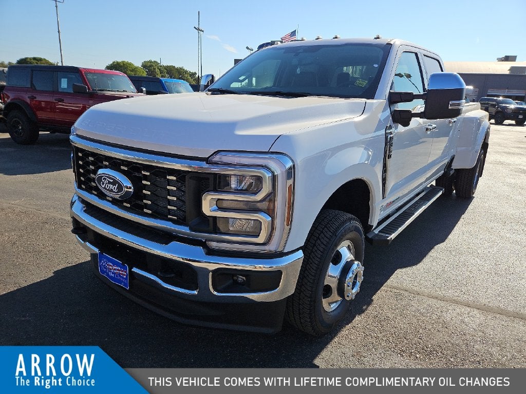 2027 Ford F-350SD Lariat DRW