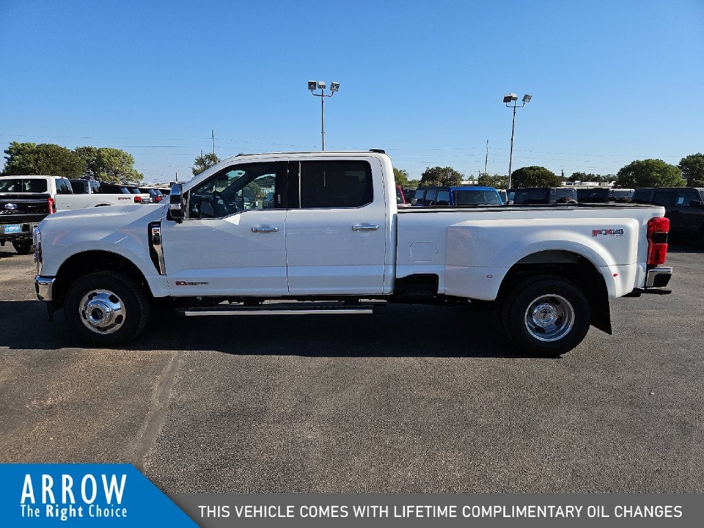 2027 Ford F-350SD Lariat DRW