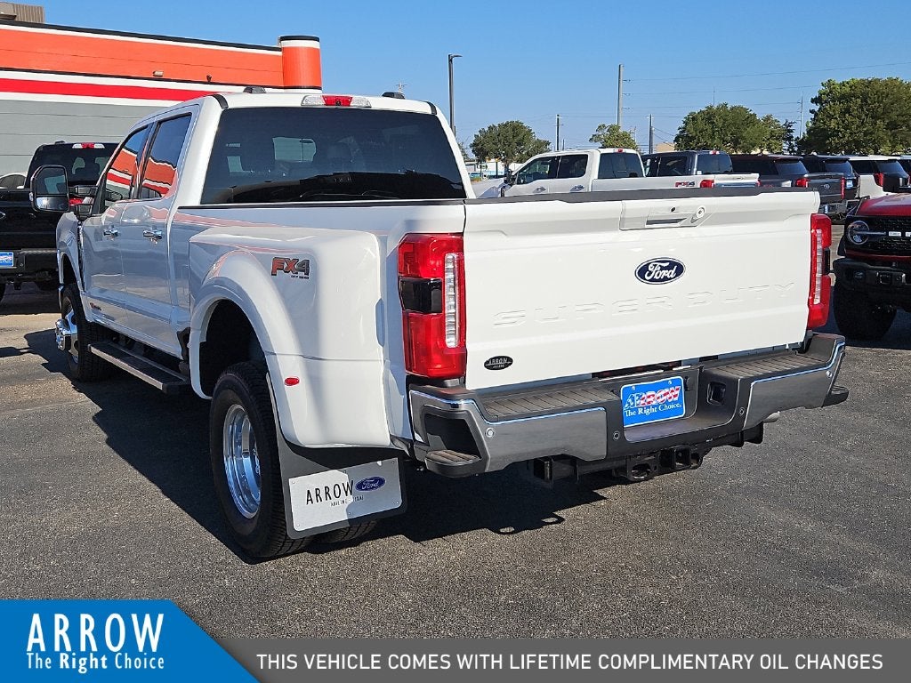 2027 Ford F-350SD Lariat DRW