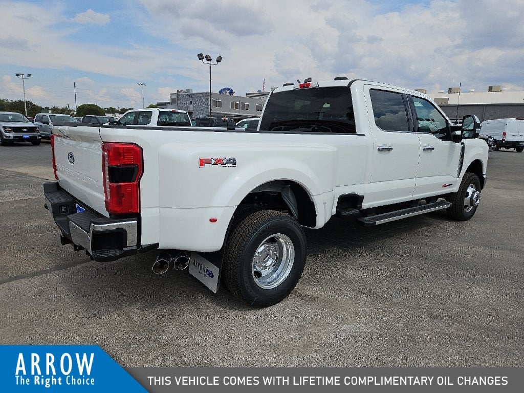 2027 Ford F-350SD Lariat DRW