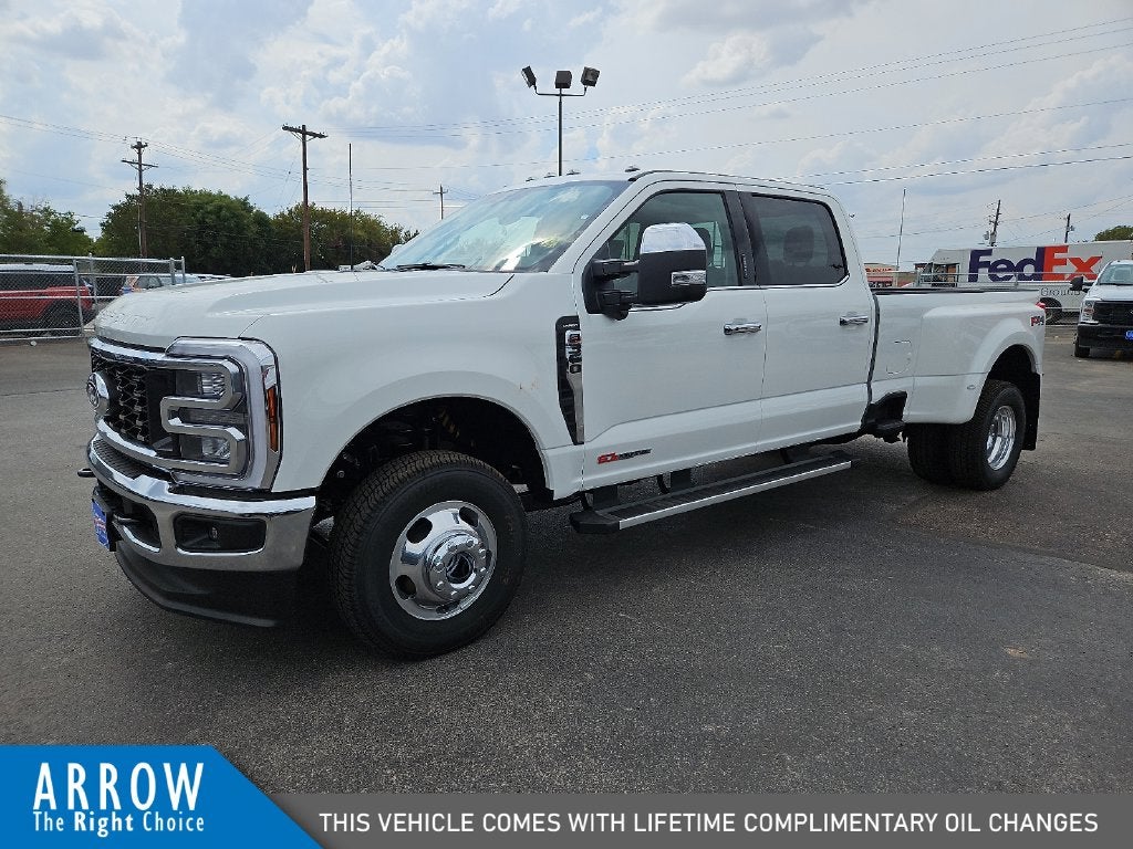 2027 Ford F-350SD Lariat DRW