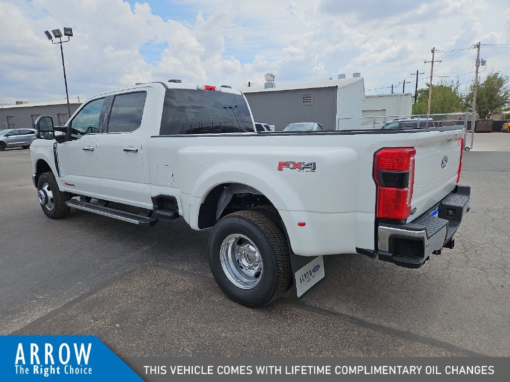 2027 Ford F-350SD Lariat DRW