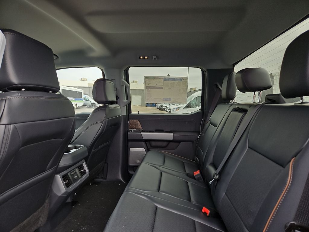 2026 Ford F-350SD Lariat DRW