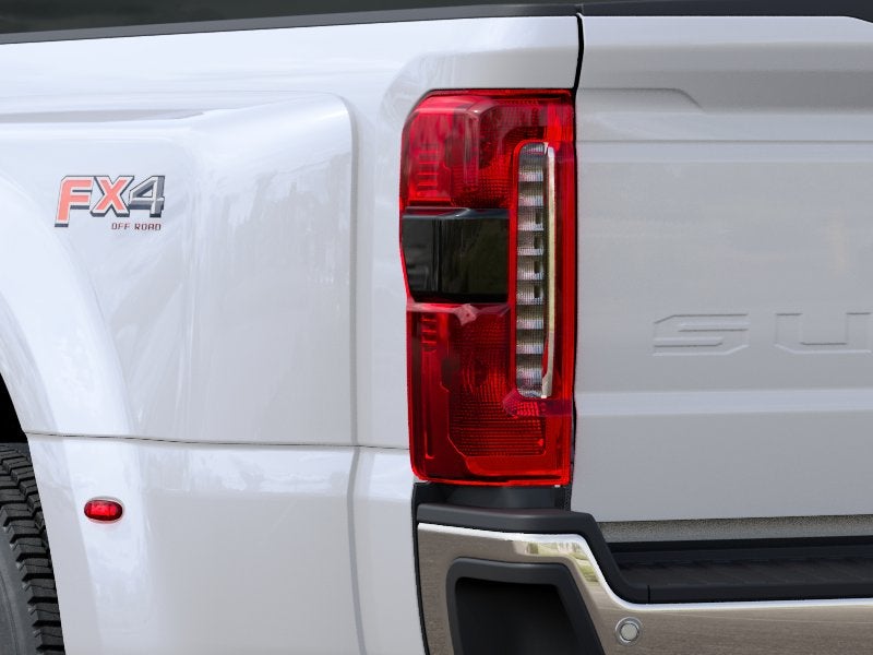 2027 Ford F-450SD Lariat DRW