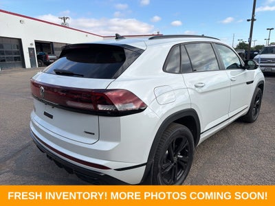 2026 Volkswagen Atlas Cross Sport 2.0T SEL R-Line Black