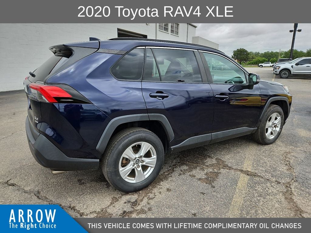 2020 Toyota RAV4 XLE