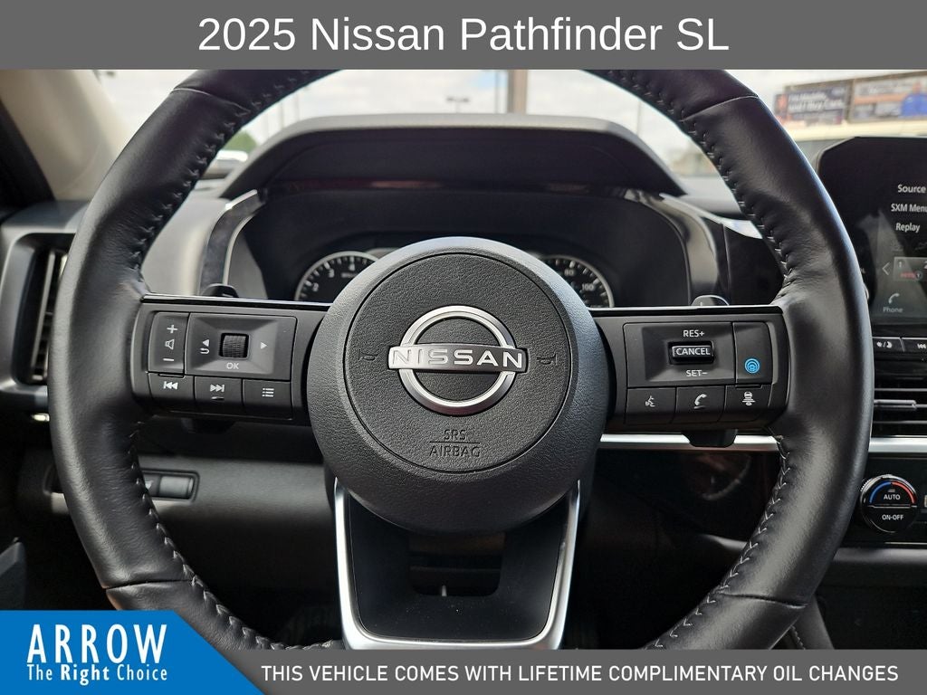 2025 Nissan Pathfinder SL