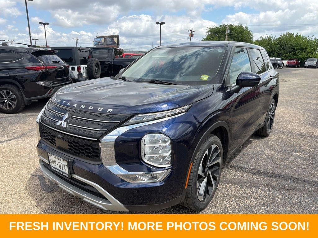 2022 Mitsubishi Outlander SE