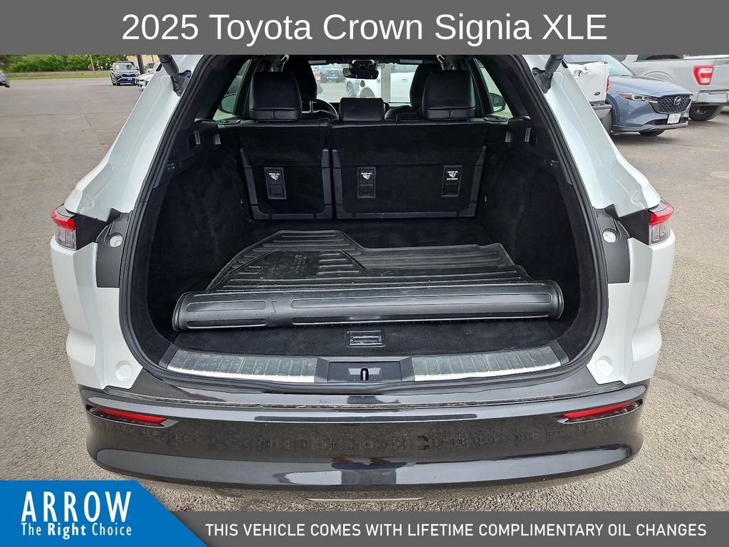 2025 Toyota Crown Signia XLE