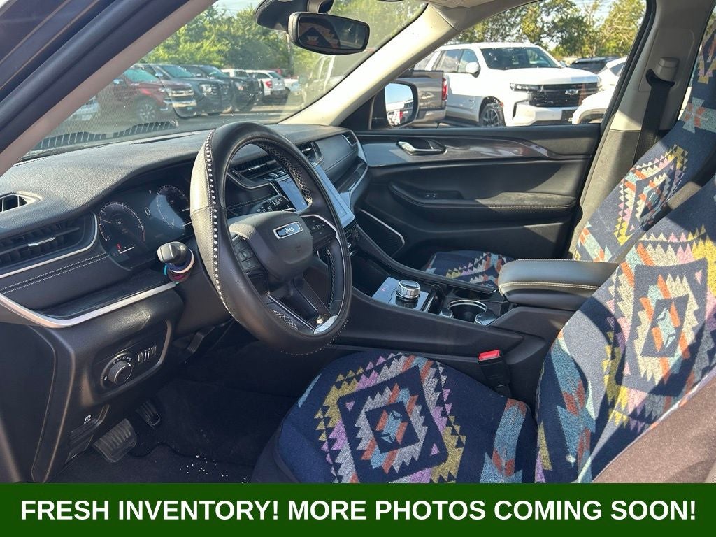 2022 Jeep Grand Cherokee Laredo